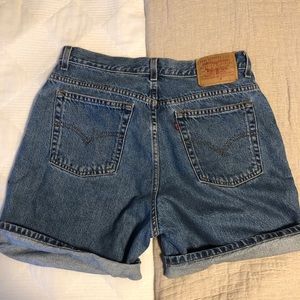 Levi Mom Shorts